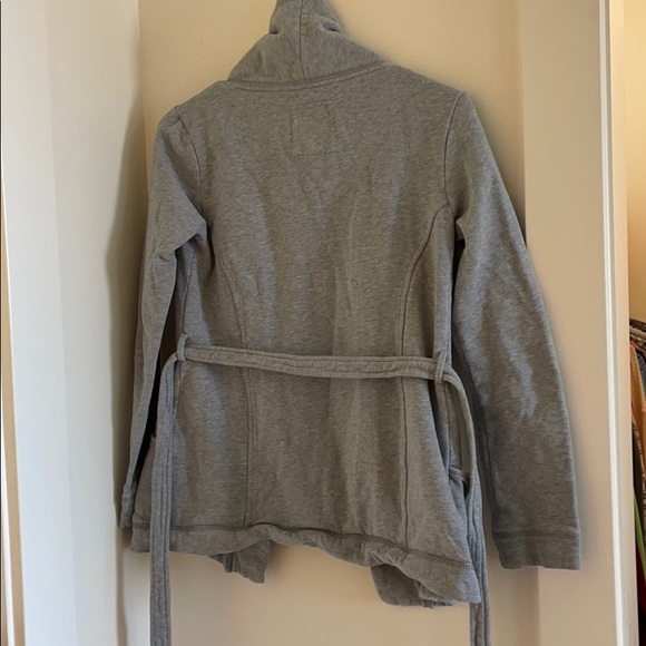 Grey cardigan sweater - Picture 2 of 3